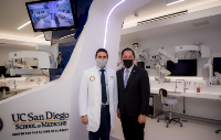 Chair of Neurosurgical Department Alexander Khalessi with M ayor Todd Gloria in Center for the Future of Surgery at UC San Diego